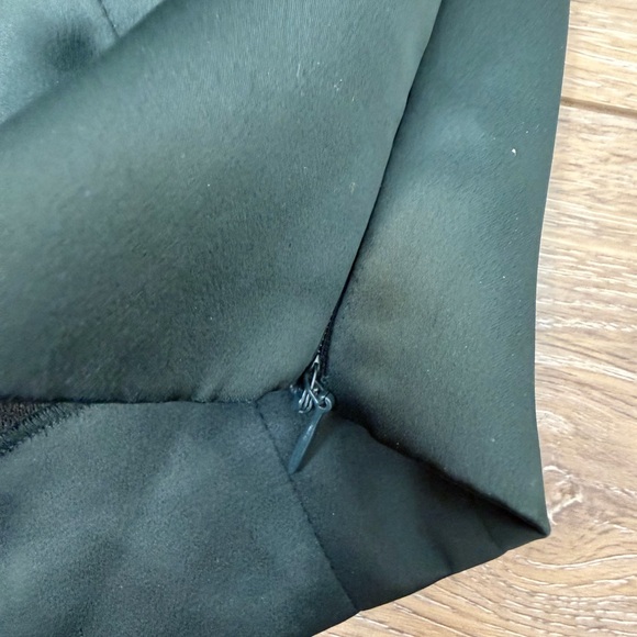 Zara Satin Elegant Dark Green Mini Skirt Sz S - Picture 3 of 4